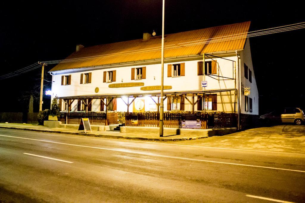 Pension U Pristavu Pomezi nad Ohri Dış mekan fotoğraf